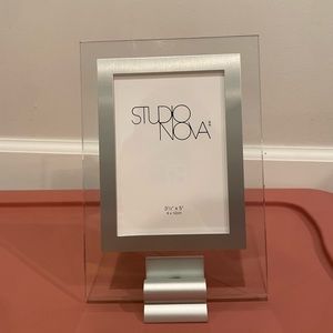 60% off! NWT Studio Nova INFINITY Picture Frame 3.5in x 5in